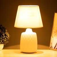 Настольная лампа "Джайм" Е14 40Вт белый 25х25х38 см RISALUX Настольная лампа "Джайм" Е14 40Вт белый 25х25х38 см RISALUX