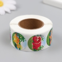 Наклейка бумага "Динозавры в джунглях" d=2,5 см 500 шт в рулоне 3х6,5х6,5 см