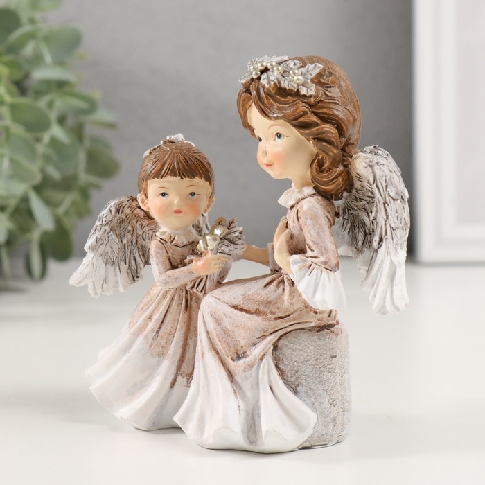 Сувенир полистоун "Мама-ангел с дочкой" 11,5х7х12 см