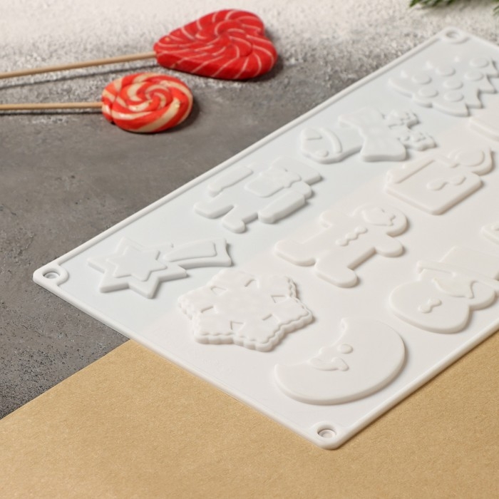 Форма для кондитерских украшений новогодняя Доляна &laquo;Новый год&raquo;, силикон, 29,3&times;17,3 см, 12 ячеек, цвет белый