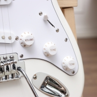 Электрогитара DENN ST100 WH