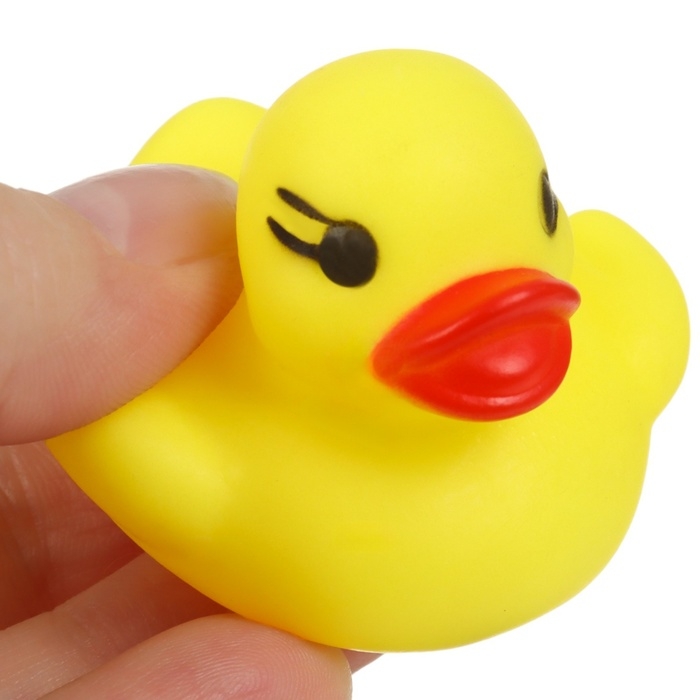 Набор для малыша: мочалка и игрушки для купания Набор для малыша: мочалка и игрушки для купания "Утята"