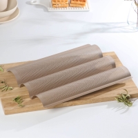 Форма для выпечки багетов Gold перфорированная, 38,5×28,5×3,5 см, антипригарное покрытие, цвет золотой Форма для выпечки багетов Gold перфорированная, 38,5×28,5×3,5 см, антипригарное покрытие, цвет золотой