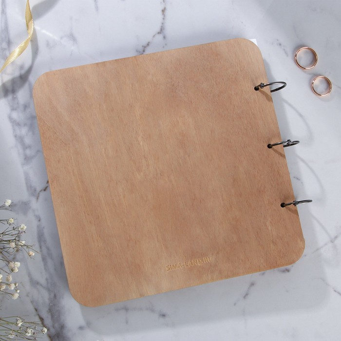 Книга пожеланий на свадьбу в деревянной обложке &laquo;Цветы&raquo;.