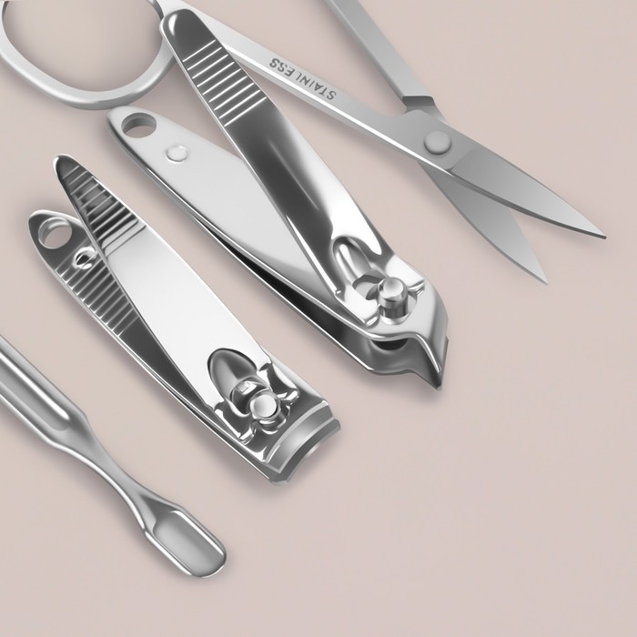 Набор маникюрный «Кошечки», 6 предметов, в футляре, рисунок и цвет МИКС Набор маникюрный «Кошечки», 6 предметов, в футляре, рисунок и цвет МИКС