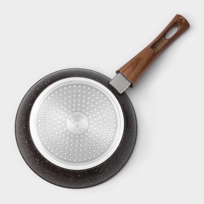 Сковорода кованая Magistro Granit, d=20 см, съёмная ручка soft-touch, антипригарное покрытие, индукция, цвет чёрный Сковорода кованая Magistro Granit, d=20 см, съёмная ручка soft-touch, антипригарное покрытие, индукция, цвет чёрный