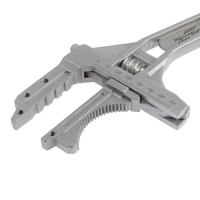 Ключ разводной сантехнический ТУНДРА, укороченная рукоятка, раскрытие губок до 80 мм, 225 мм Ключ разводной сантехнический ТУНДРА, укороченная рукоятка, раскрытие губок до 80 мм, 225 мм