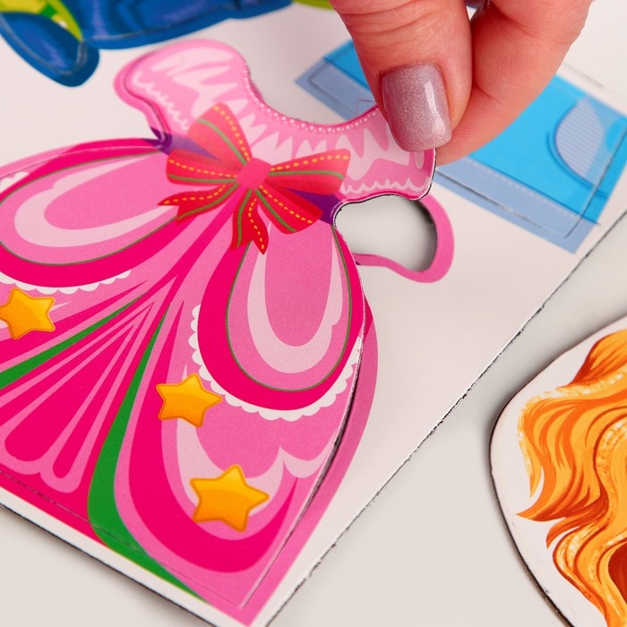 Магнитная игра одевашка «Милая красотка» Магнитная игра одевашка «Милая красотка»