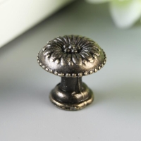 Ручка для шкатулки металл "Цветок" (набор 2 шт) 1,7х1,7 см Ручка для шкатулки металл "Цветок" (набор 2 шт) 1,7х1,7 см