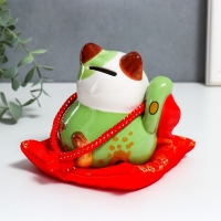 Копилка керамика "Манэки-нэко зелёный с рыбкой и мешочком" 9х8х11 см