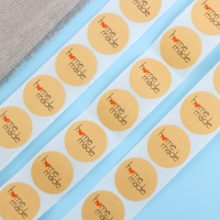 Наклейки крафт в рулоне "Handmade",500 шт,2,5 х 2,5 см Наклейки крафт в рулоне "Handmade",500 шт,2,5 х 2,5 см