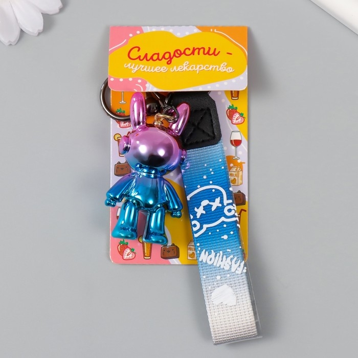 Брелок пластик с карабином, ремешком Брелок пластик с карабином, ремешком "Зайчик космонавт" голография 2,7х3,5х6,4 см