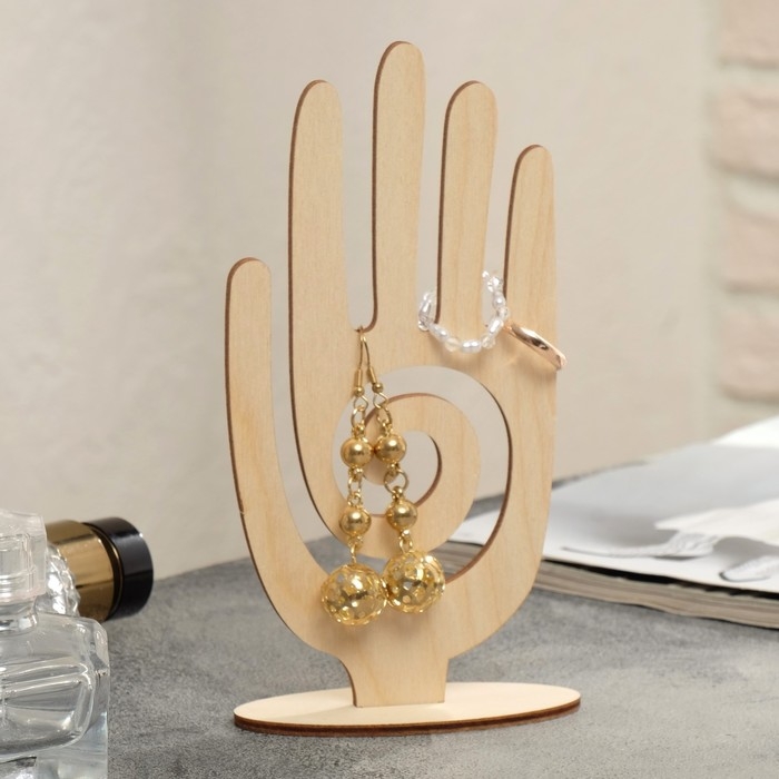 Подставка для украшений &laquo;Рука&raquo; 8,5&times;3&times;17 см,толщина 3 мм, цвет бежевый