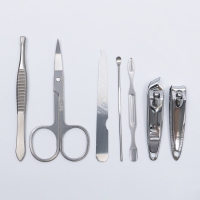 Набор маникюрный «Плетёнка», 7 предметов, в футляре, цвет МИКС Набор маникюрный «Плетёнка», 7 предметов, в футляре, цвет МИКС