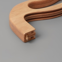 Ручка-фермуар деревянная, на магнитах, с креплением, 27 &times; 12 &times; 2,5 см, цвет бежевый