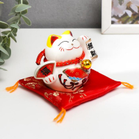 Копилка керамика "Манэки-нэко с колокольчиком, на коврике" МИКС 8х11х6,5 см Копилка керамика "Манэки-нэко с колокольчиком, на коврике" МИКС 8х11х6,5 см