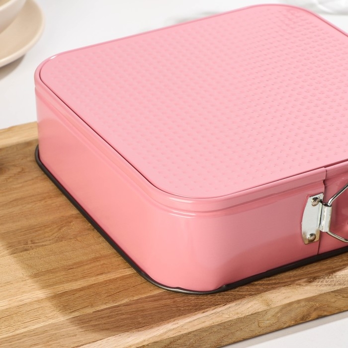 Набор для выпечки Доляна, 4 предмета: форма разъёмная &laquo;Элин. Квадрат&raquo;, кисточка, лопатка, венчик, цвет розовый