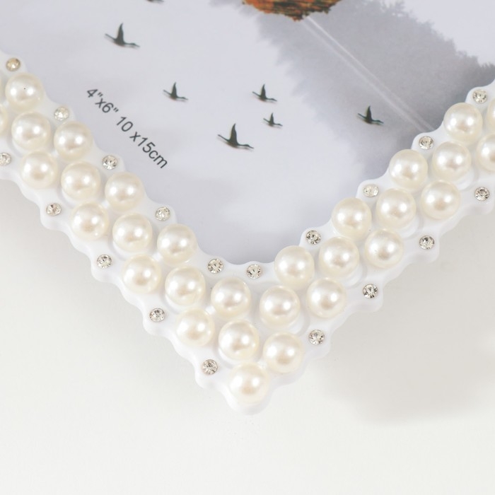 Фоторамка пластик 10х15 см Фоторамка пластик 10х15 см "Жемчуг и стразы" прямые углы 17,5х12,5 см