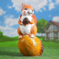 Садовая фигура "Белка на орехе" 30х40см Садовая фигура "Белка на орехе" 30х40см