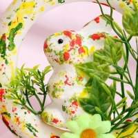 Декоративная пасхальная подвеска &laquo;Зайчик в траве&raquo; 5 &times; 15 &times; 15 см