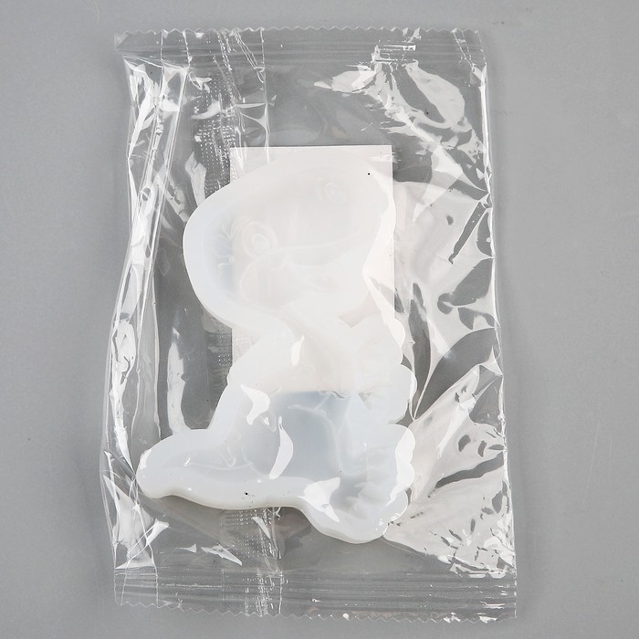 Форма силиконовая универсальная «Птенец тираннозавра», 8,8 × 5,7 × 1 см Форма силиконовая универсальная «Птенец тираннозавра», 8,8 × 5,7 × 1 см