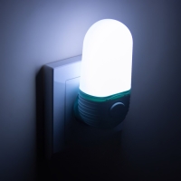 Ночник "Алиса" LED 1Вт голубой 4,5х6,5х9,5 см RISALUX Ночник "Алиса" LED 1Вт голубой 4,5х6,5х9,5 см RISALUX