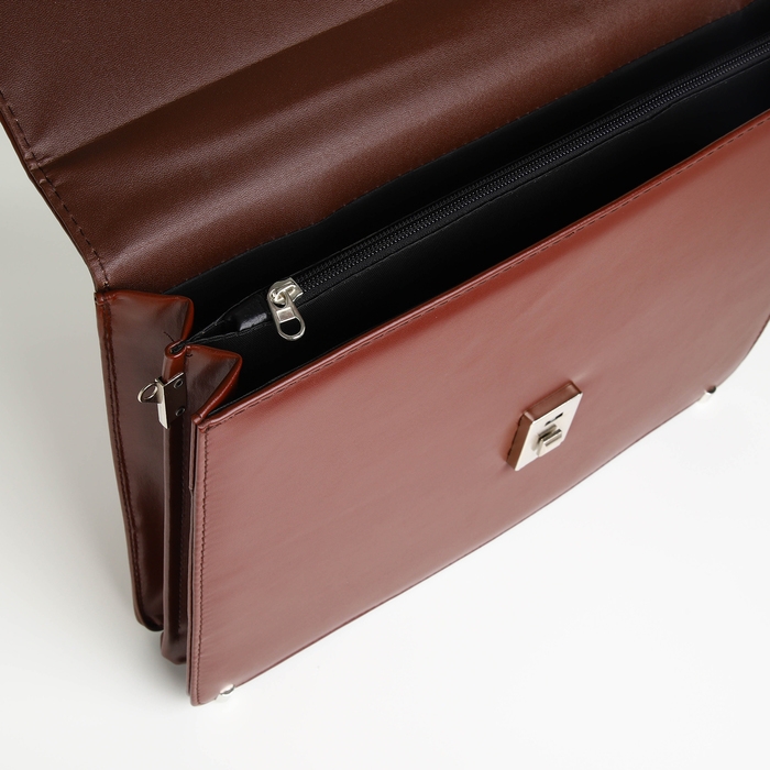 Сумка мужская деловая на клапане, цвет коричневый Сумка мужская деловая на клапане, цвет коричневый