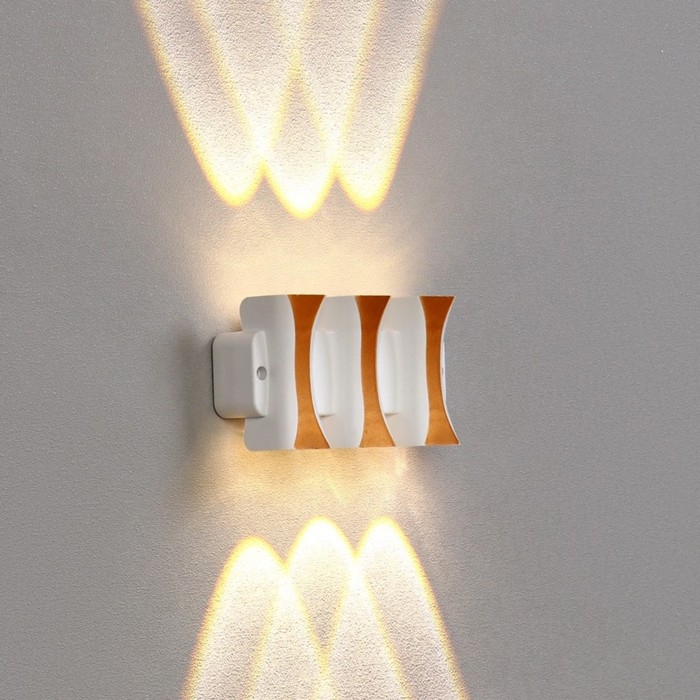 Светильник фасадный &laquo;Элегант&raquo;, FSD-042, 6 Вт, 3000К, 3 луча, IP65, 220 В, пластик, белый