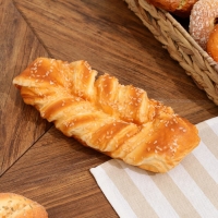 Муляж-антистресс "Плетеная булочка" 23х9х4см Муляж-антистресс "Плетеная булочка" 23х9х4см