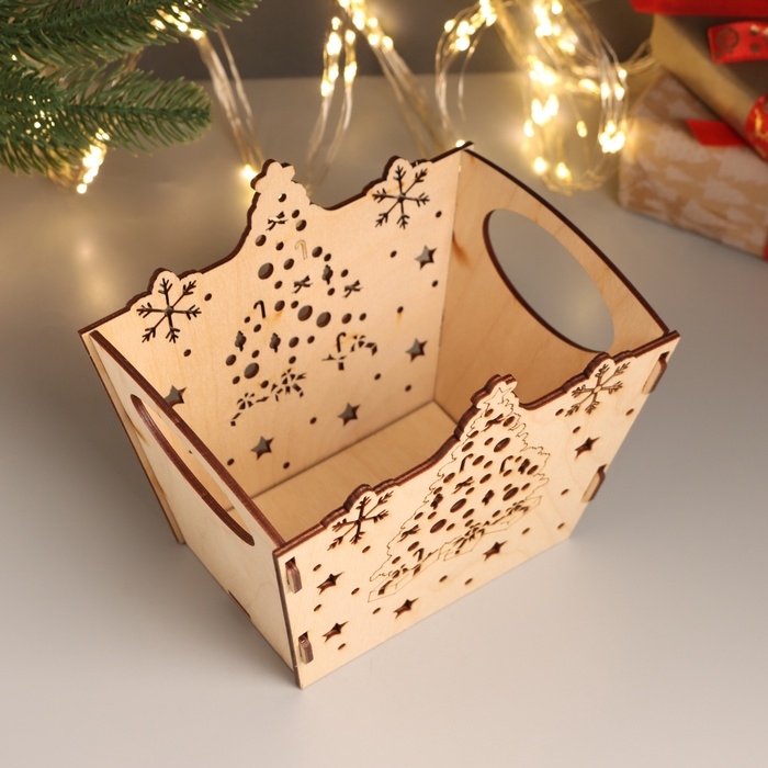 Новогодняя корзинка-шкатулка Новогодняя корзинка-шкатулка "Ёлка" 18х12х15 см (Новогодний набор 5 деталей)