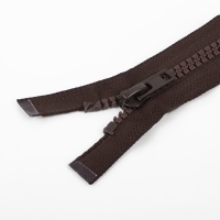 Молния «Трактор», №8, разъёмная, замок автомат, 90 см, цвет коричневый, цена за 1 штуку Молния «Трактор», №8, разъёмная, замок автомат, 90 см, цвет коричневый, цена за 1 штуку