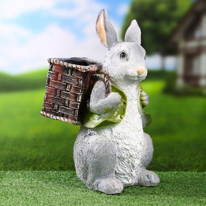 Фигурное кашпо "Заяц с корзиной" серый, 19х14х32см