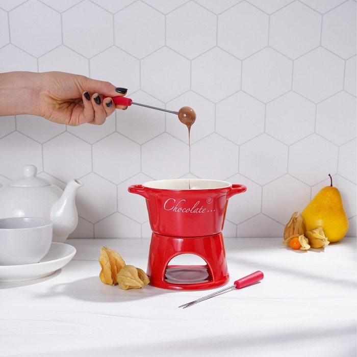 Набор керамический для фондю &laquo;Лакомка&raquo;, 300 мл, 2 шпажки, цвет красный
