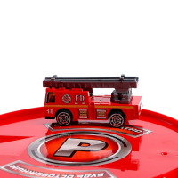 Парковка &laquo;Пожарная часть&raquo;, с 2 металлическими машинами