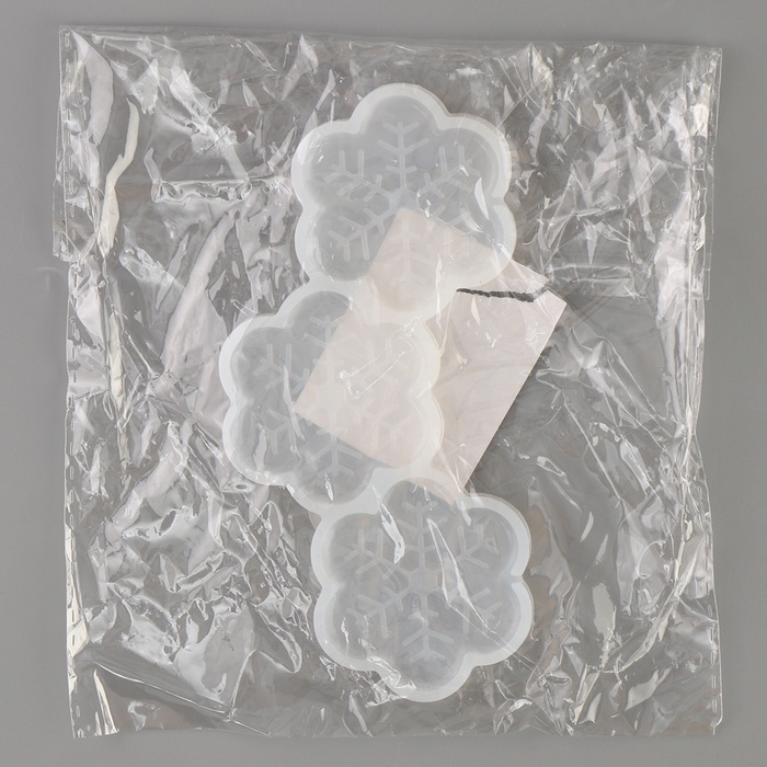 Молд силиконовый «Снежинки», универсальный 13 × 6 × 0,5 см Молд силиконовый «Снежинки», универсальный 13 × 6 × 0,5 см