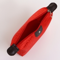 Косметичка на молнии, цвет красный Косметичка на молнии, цвет красный