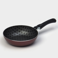 Сковорода «Хозяюшка», d=16 см, пластиковая ручка, антипригарное покрытие, цвет бордовый Сковорода «Хозяюшка», d=16 см, пластиковая ручка, антипригарное покрытие, цвет бордовый