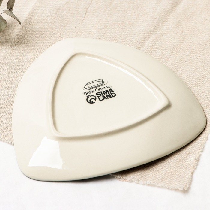 Тарелка керамическая «Стоун», 18 х 18 см, цвет темно-серый Тарелка керамическая «Стоун», 18 х 18 см, цвет темно-серый