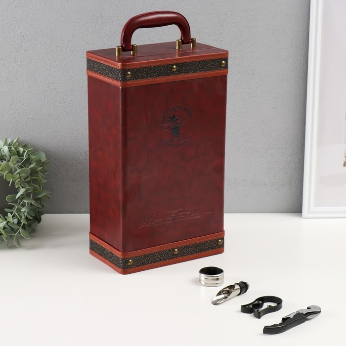 Шкатулка дерево, кожзам для 2 бутылок Шкатулка дерево, кожзам для 2 бутылок "Виноделие" 4 предмета красно-коричневый 35х12х20 см