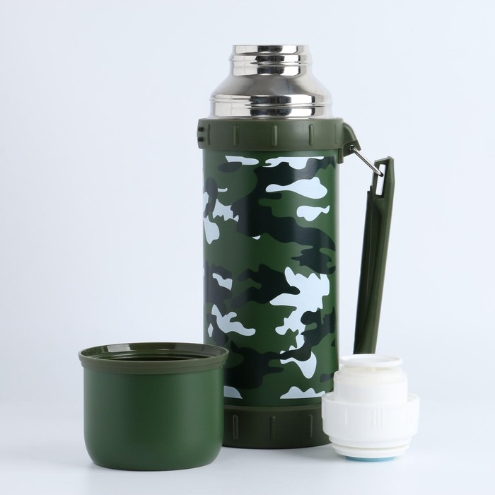 Термос, 1.2 л, Движение Термос, 1.2 л, Движение "Мастер К. Камуфляж", с кружкой, сохраняет тепло 18 ч, 11 х 29 см
