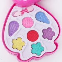 Набор косметики для девочки &laquo;Клубника&raquo;