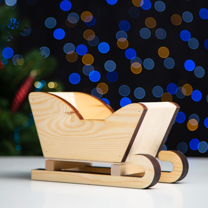 Новый год. Кашпо деревянное 20&times;12&times;13 см "Санки", натуральный Дарим Красиво