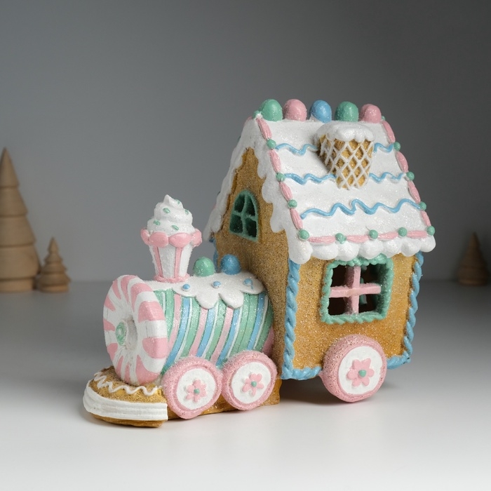 Сувенир полистоун свет Сувенир полистоун свет "Пряничный домик паровозик в глазури и сахаре" 21х12х18,5 см