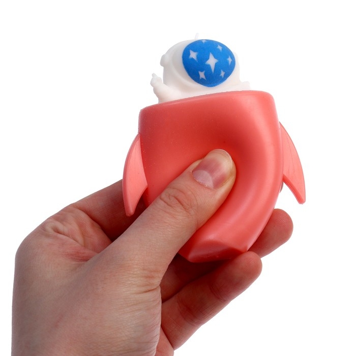 Мялка &laquo;Космонавт в ракете&raquo;, цвета МИКС