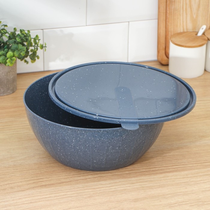 Салатник с крышкой STONE, 5 л, цвет темный камень Салатник с крышкой STONE, 5 л, цвет темный камень