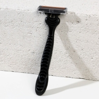 Подарочный набор косметики «Настоящий мужик», гель для бритья 110 мл, бальзам после бритья 110 мл, бритва, HARD LINE Подарочный набор косметики «Настоящий мужик», гель для бритья 110 мл, бальзам после бритья 110 мл, бритва, HARD LINE