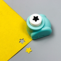 Дырокол фигурный "Звёздочка" d=1 см МИКС 3,5х3х3,5 см Дырокол фигурный "Звёздочка" d=1 см МИКС 3,5х3х3,5 см