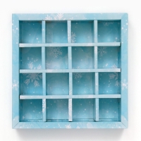 Коробка с обечайкой, с окном, под 16 конфет, "Елочки", 17,7 х 17,7 х 3,8 см