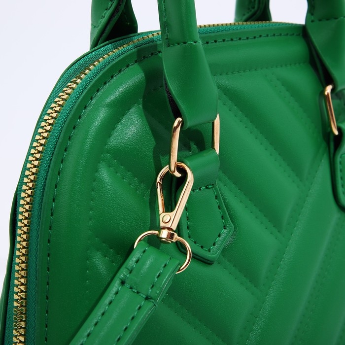 Сумка женская на клапане, цвет зелёный