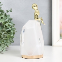 Сувенир "Человек и льдина" 10х10х18 Сувенир "Человек и льдина" 10х10х18